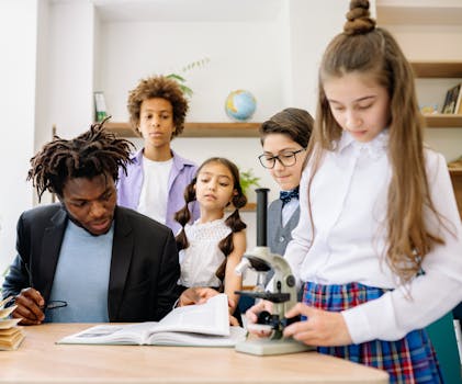 Beyond the Blinking Banner: Why Digital Signage Education is Your Secret Weapon