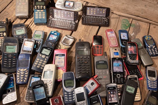 Beyond the Buzzer: Navigating Arizona’s Cell Phone Laws on the Road